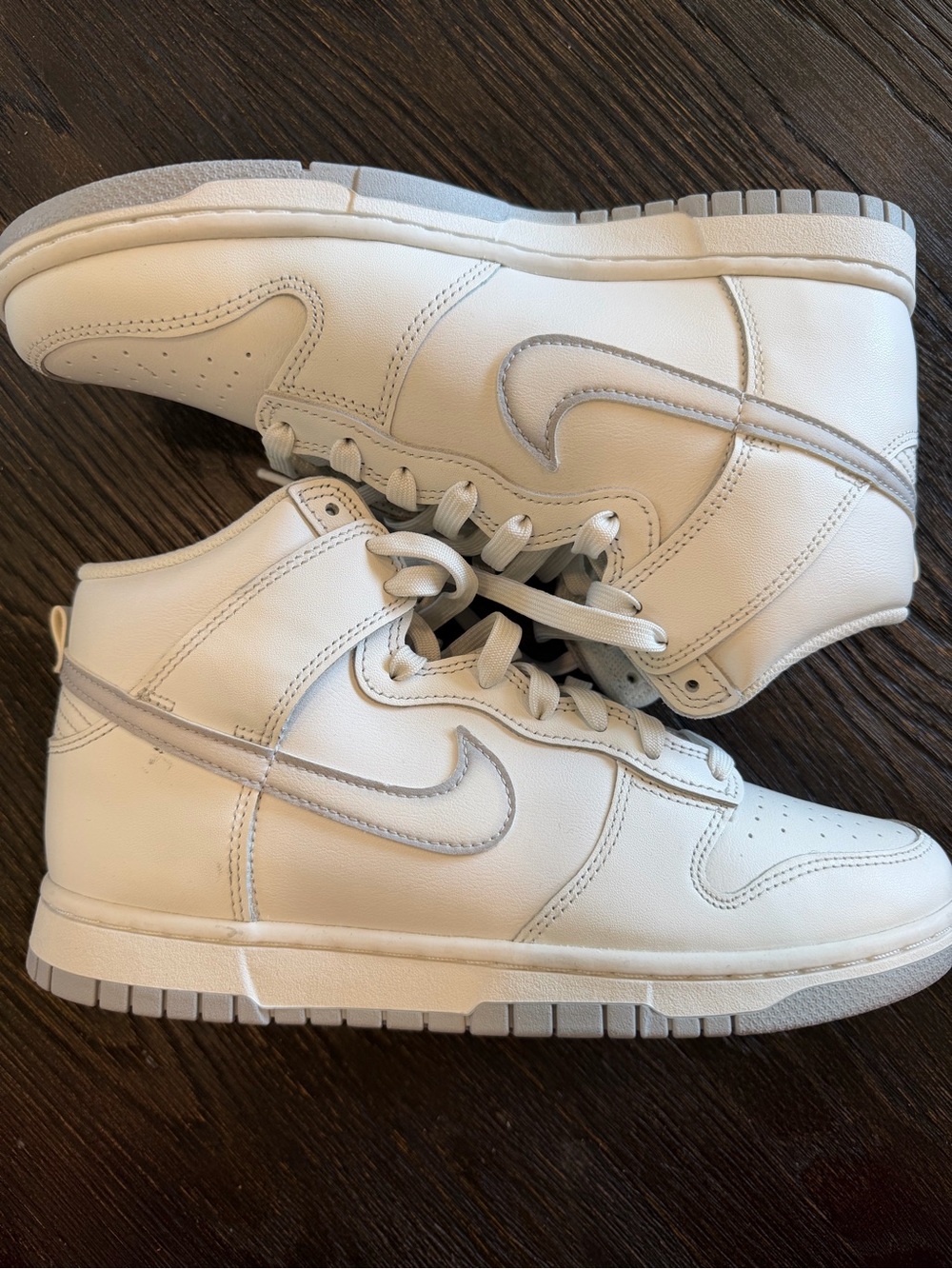 Nike Dunk High Airbrush Swoosh White Wolf Grey size 8.5 men’s